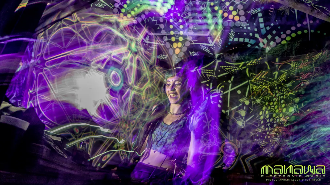 Momento de una edición anterior de Manawa Electronic, fotografía 9